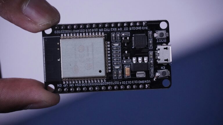 What is ESP8266 and ESP32? Difference & Use Cases (Beginner’sGuide to IoT Boards)